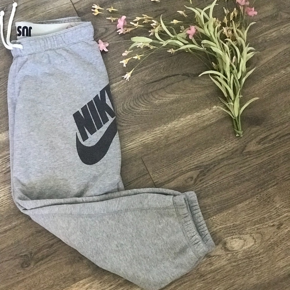 Nike Crops Size Medium
